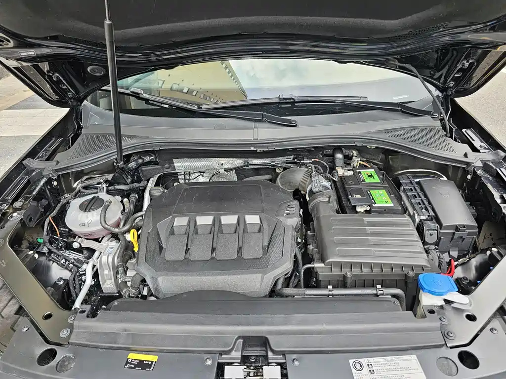 VOLKSWAGEN TIGUAN L 2022