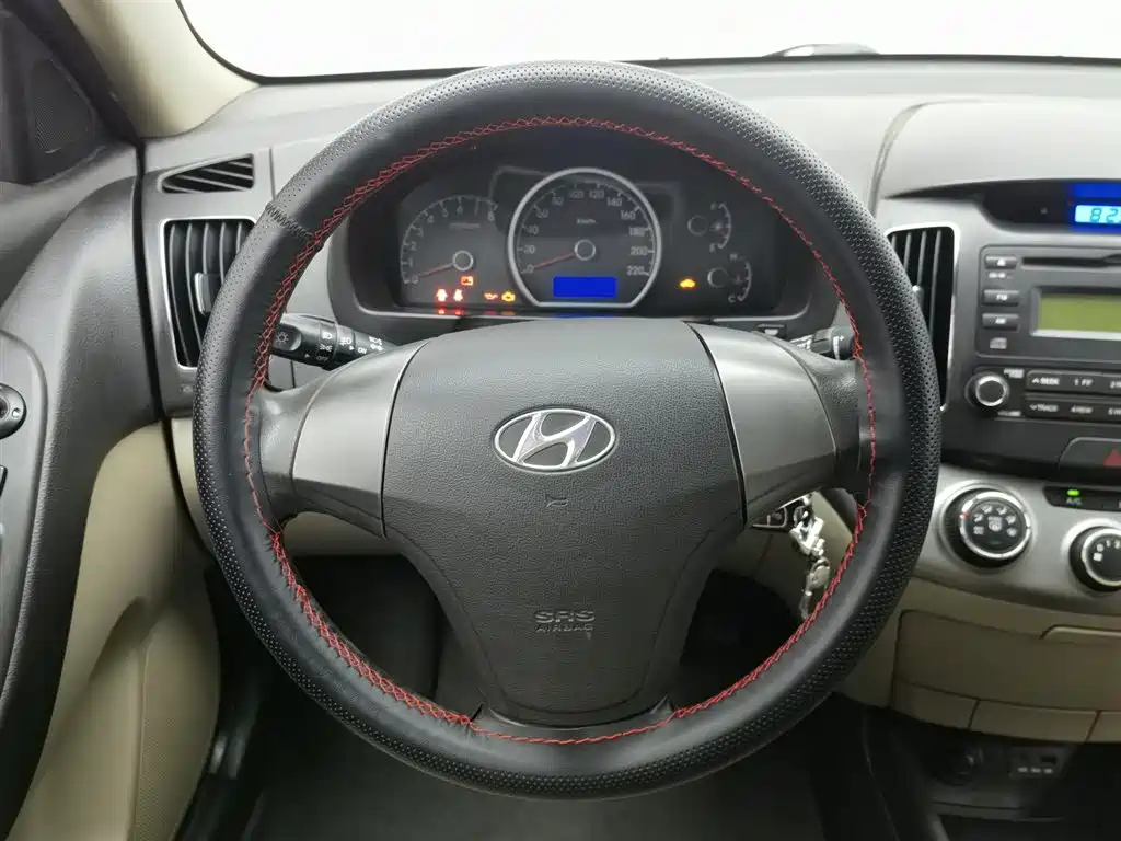 HYUNDAI CELESTA 2012