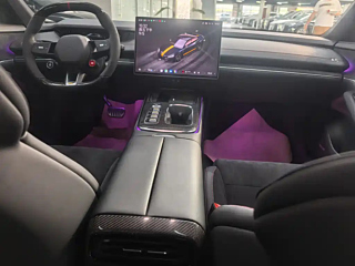 XIAOMI AUTO SU7 ULTRA  2025 YEAR ULTRA 2025