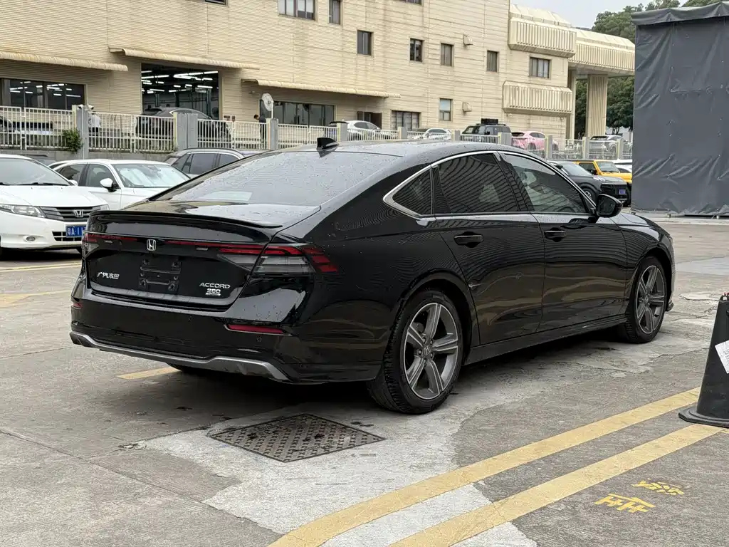 HONDA ACCORD 2025