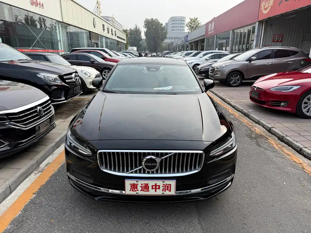 VOLVO S90 2022