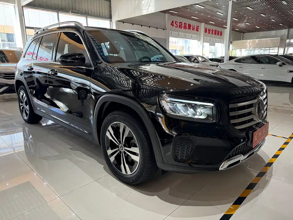 MERCEDES BENZ GLB 2023
