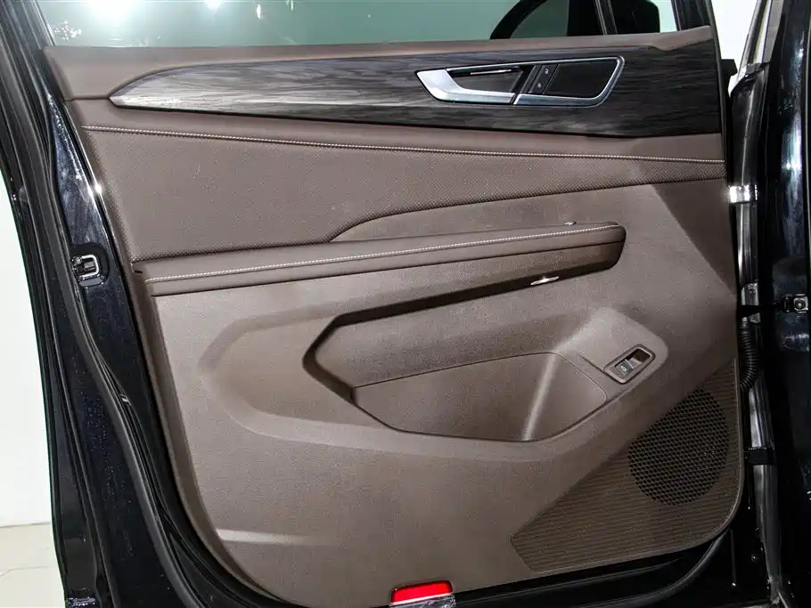 VOLKSWAGEN VILORAN 2025