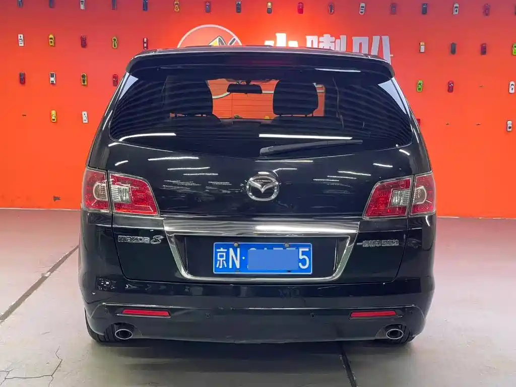 MAZDA 8 2011