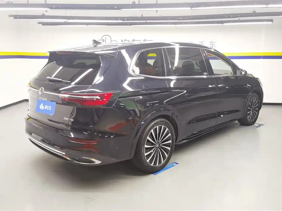 VOLKSWAGEN VILORAN 2022