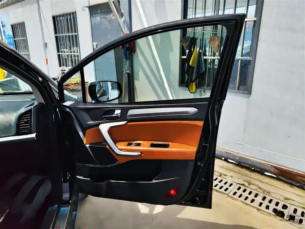 JAC REFINE S3 2014