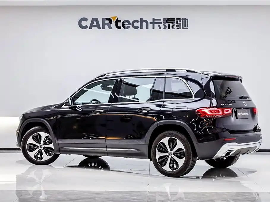 MERCEDES BENZ GLB 2023