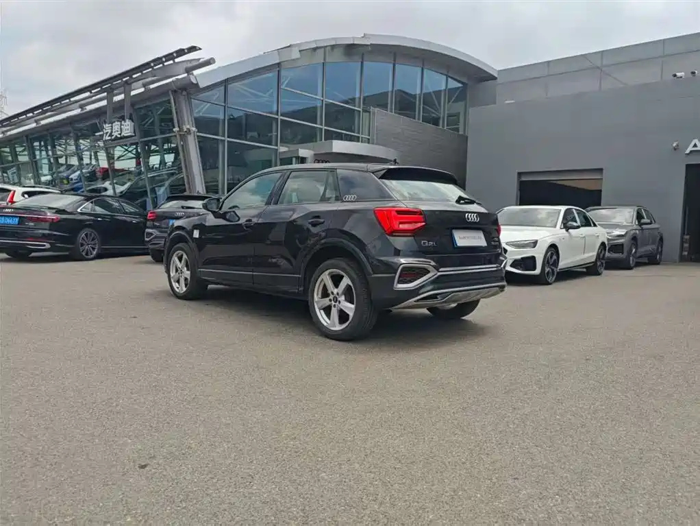 AUDI Q2L 2023