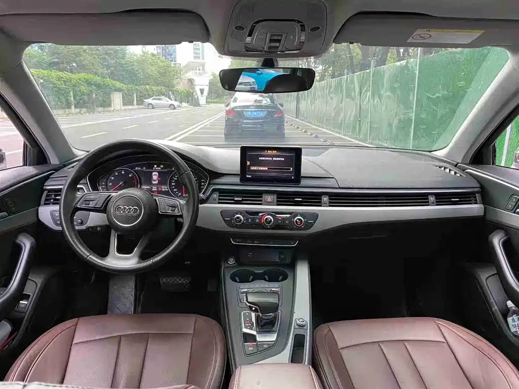 AUDI A4L 2019