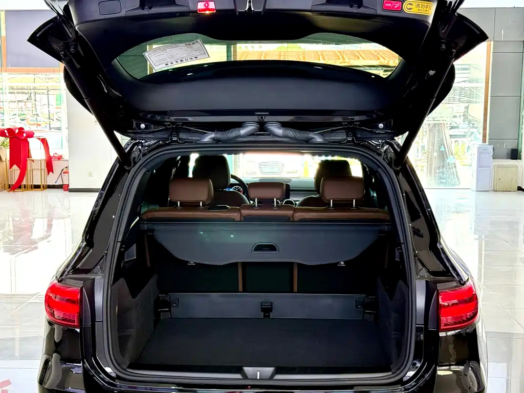 MERCEDES BENZ GLB 2024