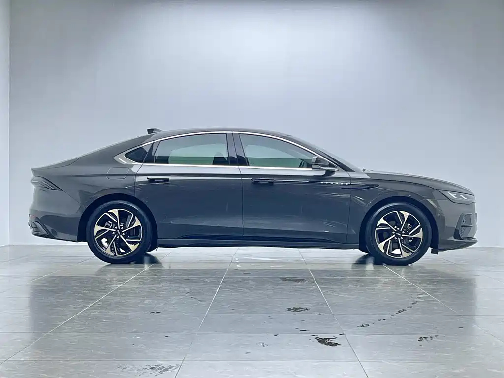 LINCOLN Z 2022