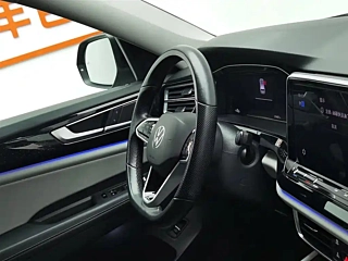 VOLKSWAGEN TOURAN 2022 YEAR 530 V6 4WD DELUXE EDITION 2022