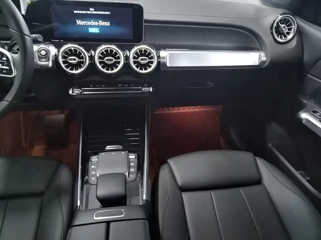MERCEDES BENZ GLB 2020