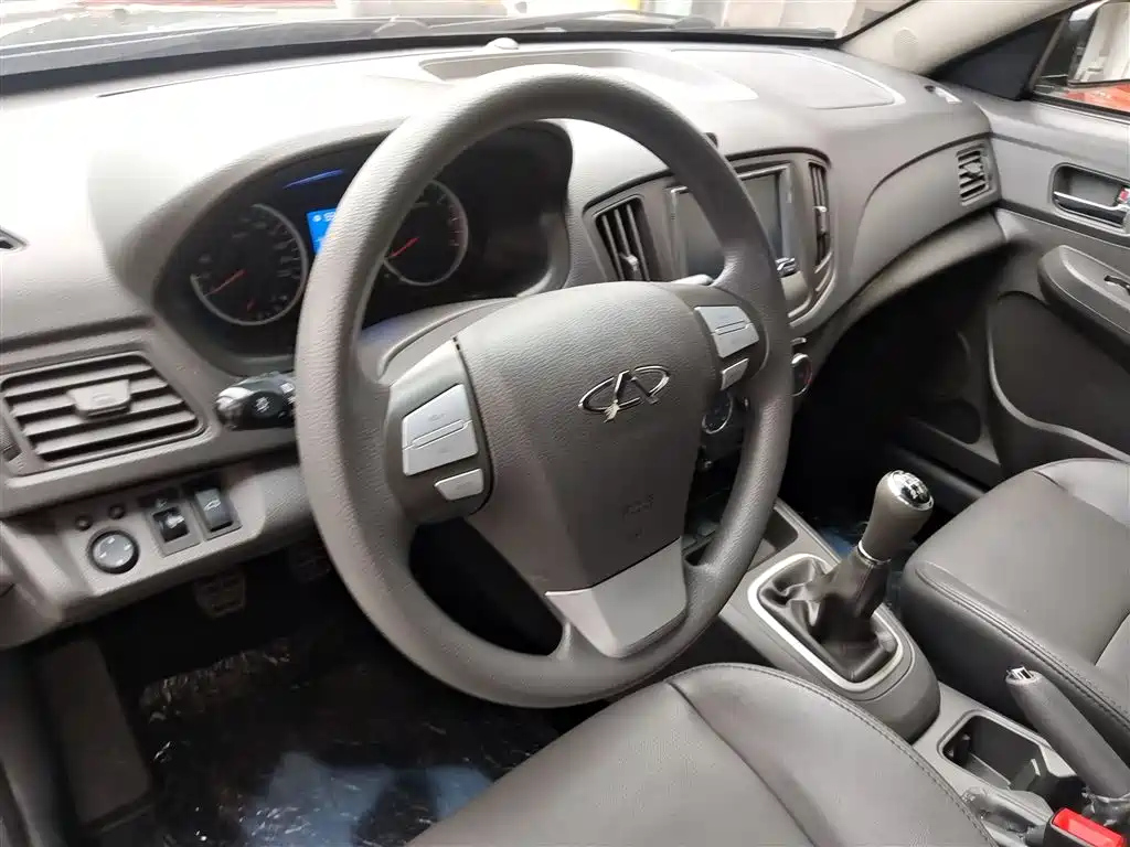 CHERY E5 2013