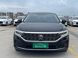 VOLKSWAGEN PASSAT  2022