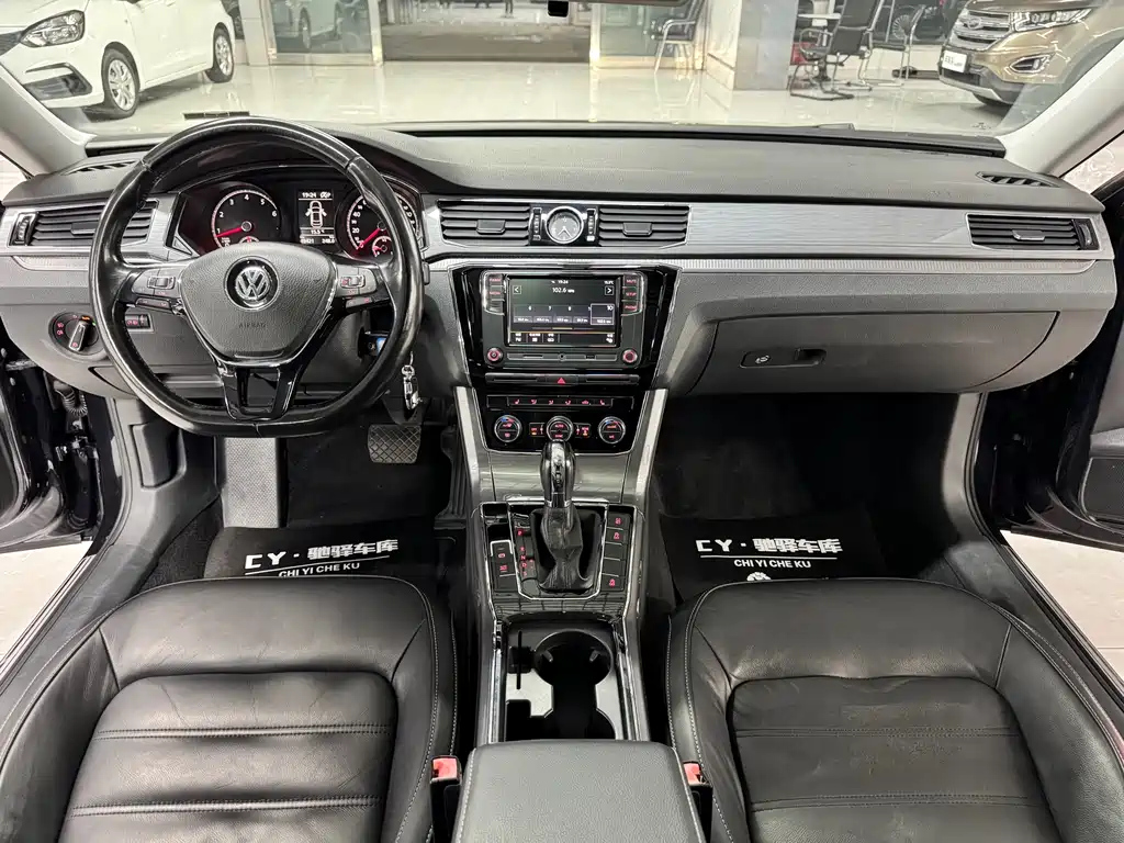 VOLKSWAGEN PASSAT 2016