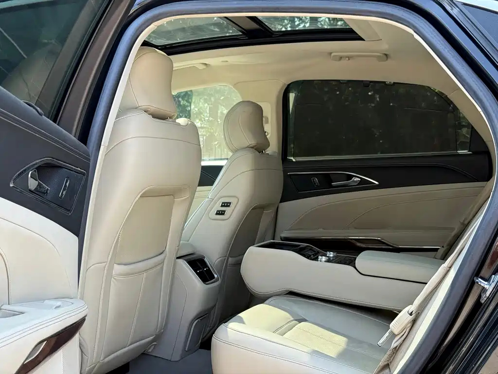 FORD TAURUS 2015