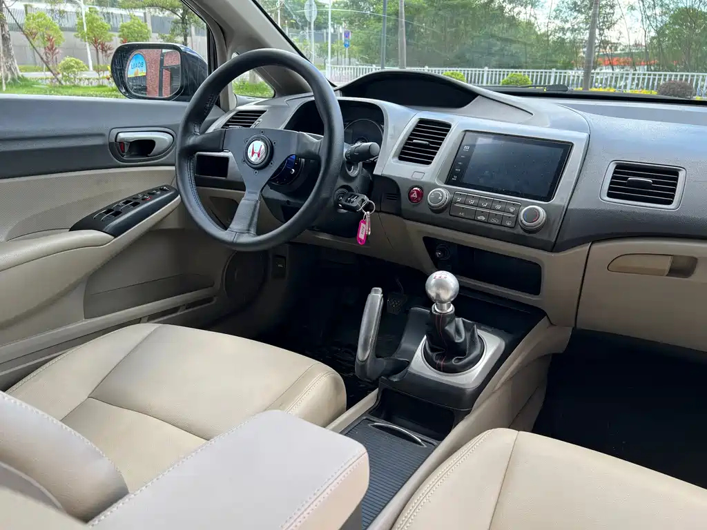 HONDA CIVIC 2011