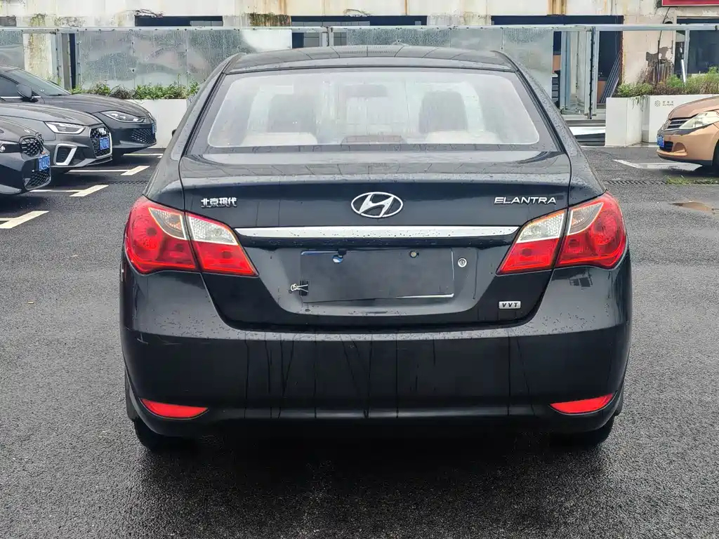 HYUNDAI CELESTA 2011