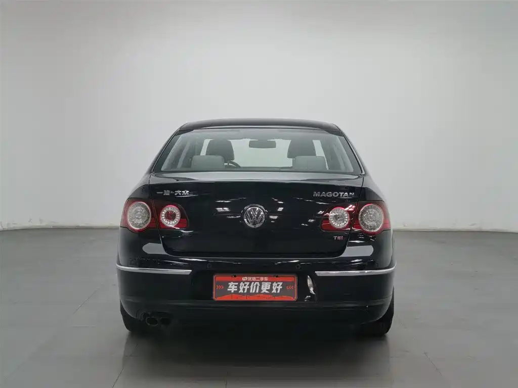 VOLKSWAGEN MAGOTAN 2011