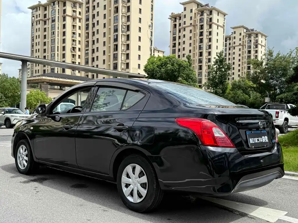 NISSAN SUNNY 2014