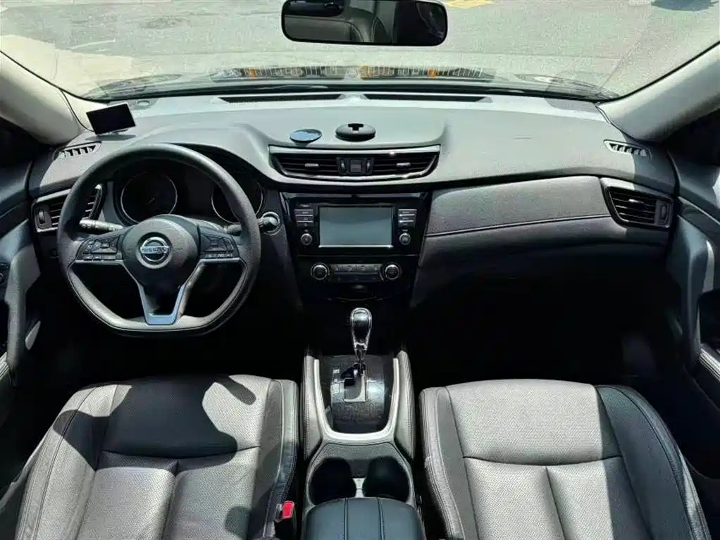 NISSAN X-TRAIL 2017