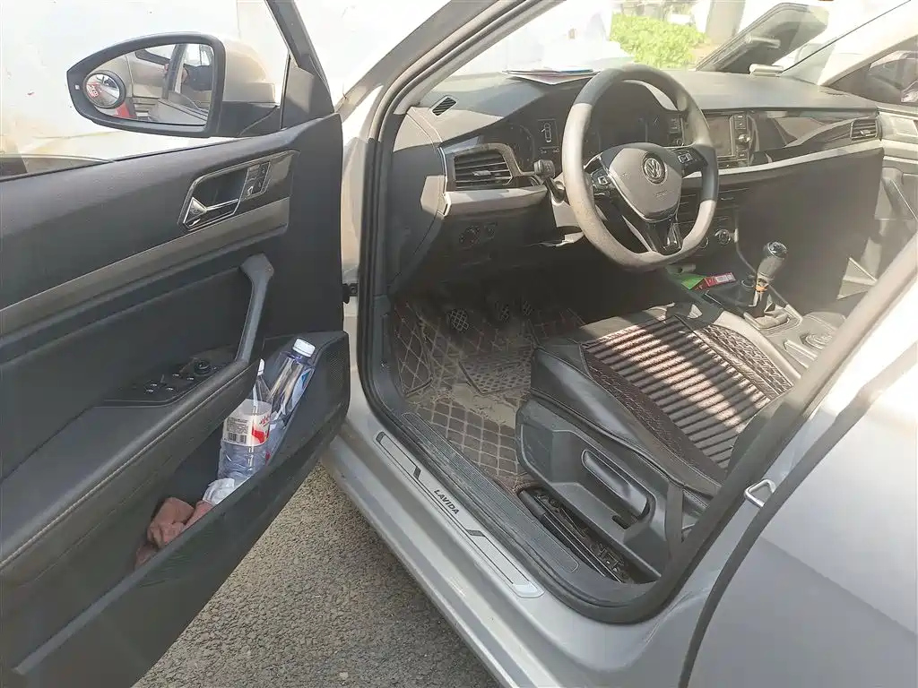 VOLKSWAGEN LAVIDA 2019