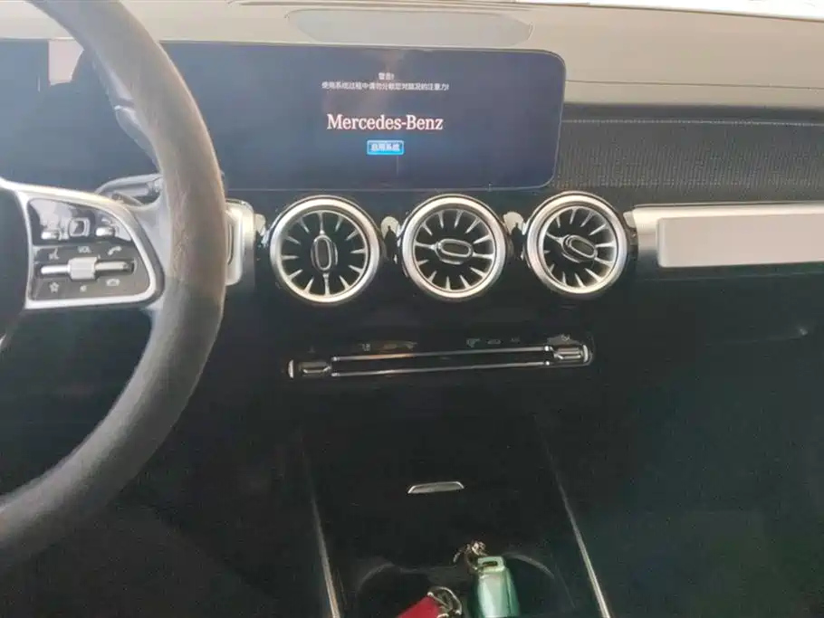 MERCEDES BENZ GLB 2022