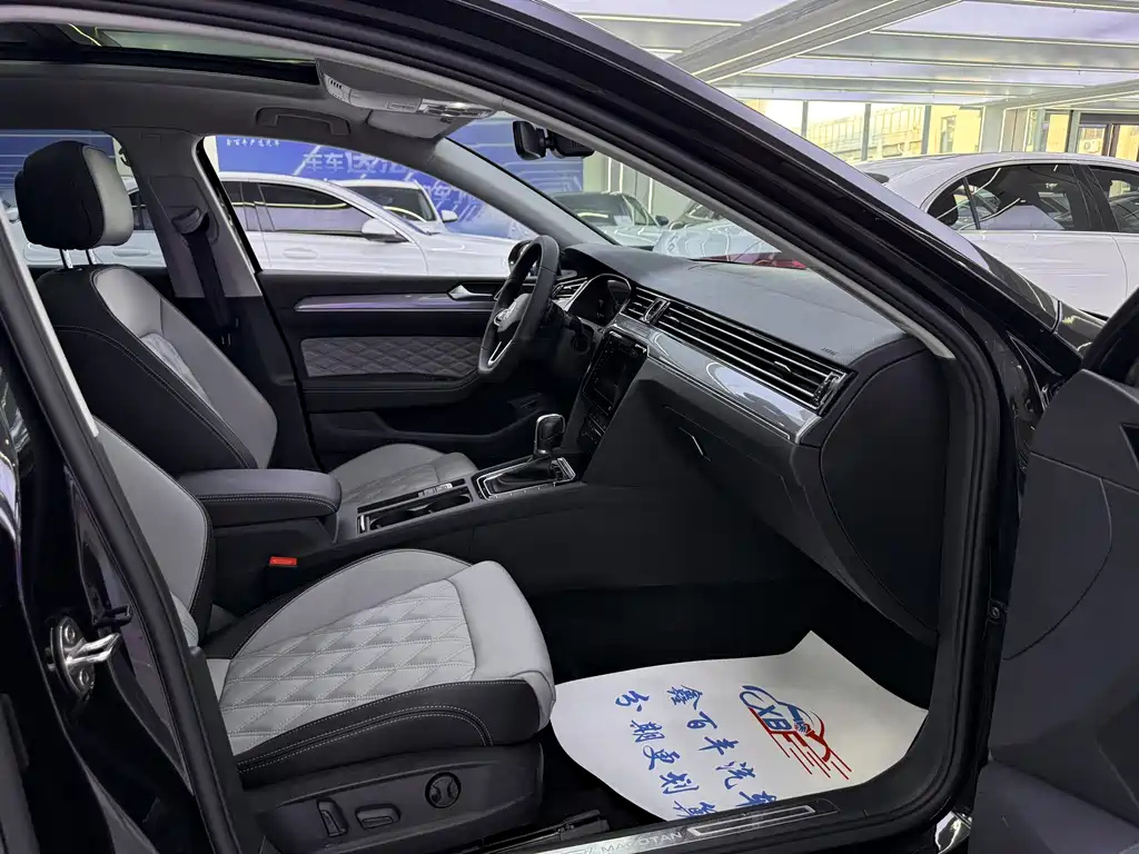 VOLKSWAGEN MAGOTAN 2023