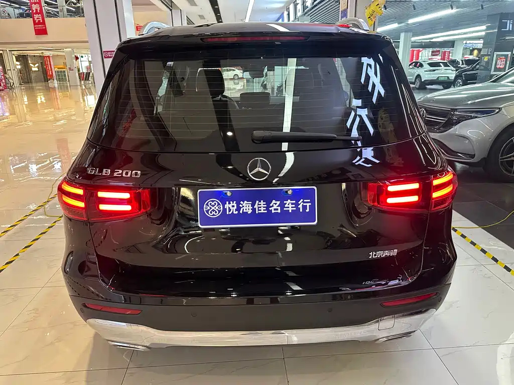 MERCEDES BENZ GLB 2024