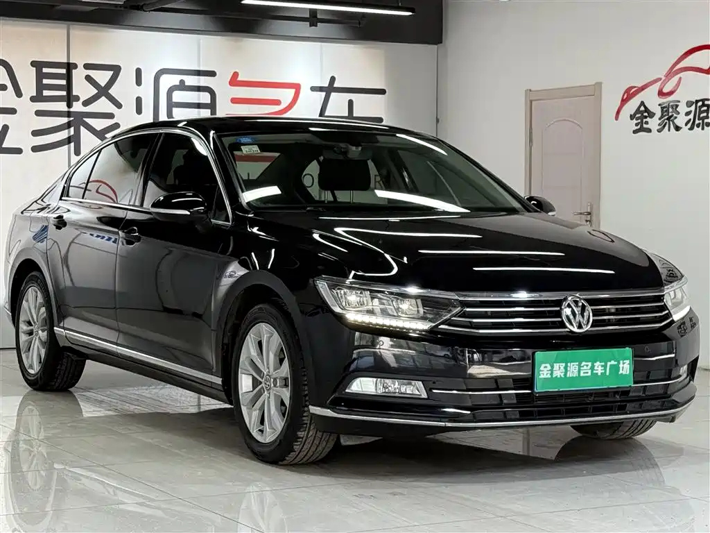 VOLKSWAGEN MAGOTAN 2017