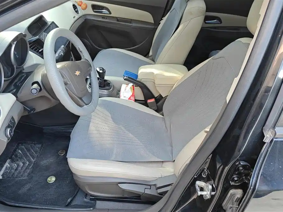 CHEVROLET CRUZE 2015