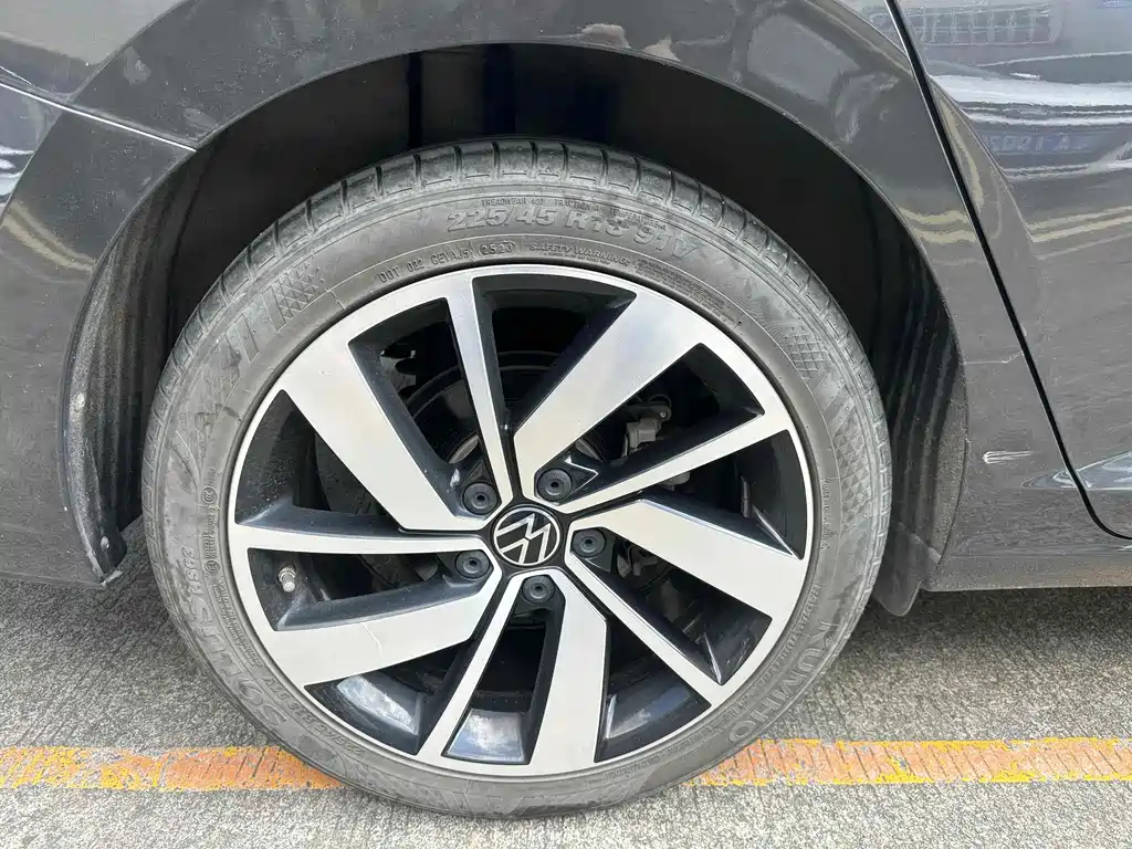 VOLKSWAGEN SAGITAR 2023
