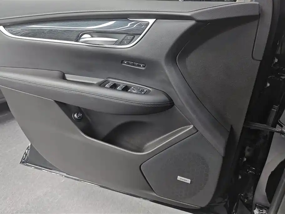 CADILLAC XT5 2021