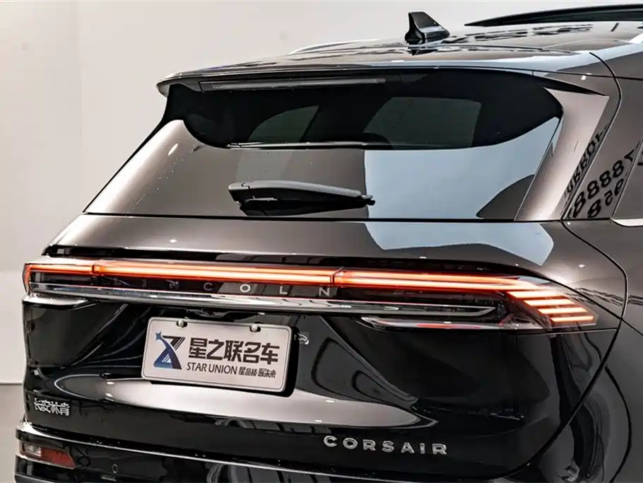 LINCOLN ADVENTURER 2025