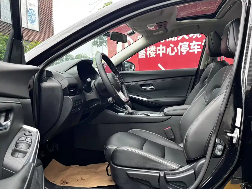 NISSAN SYLPHY 2020