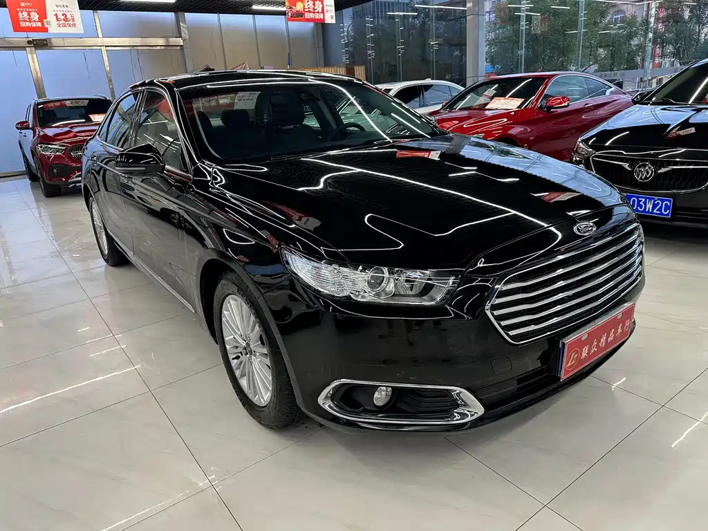 FORD TAURUS 2018