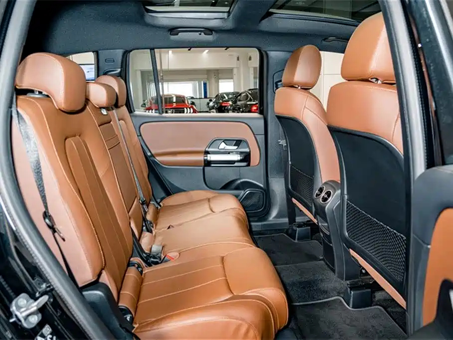 MERCEDES BENZ GLB 2024
