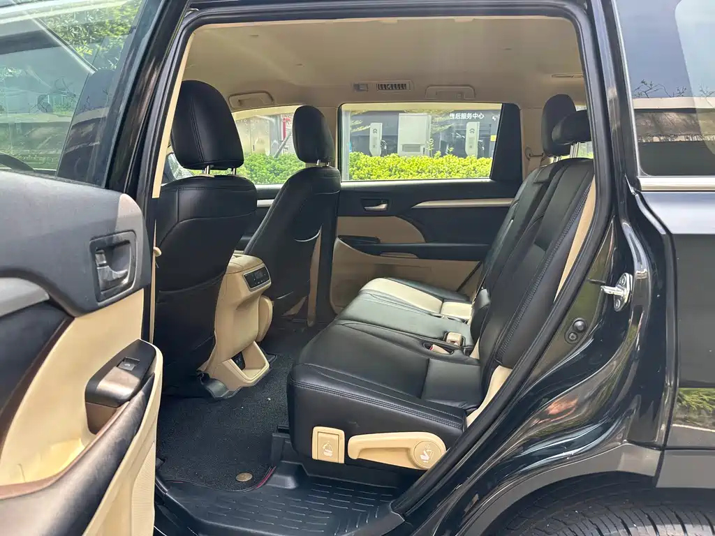 TOYOTA HIGHLANDER 2018