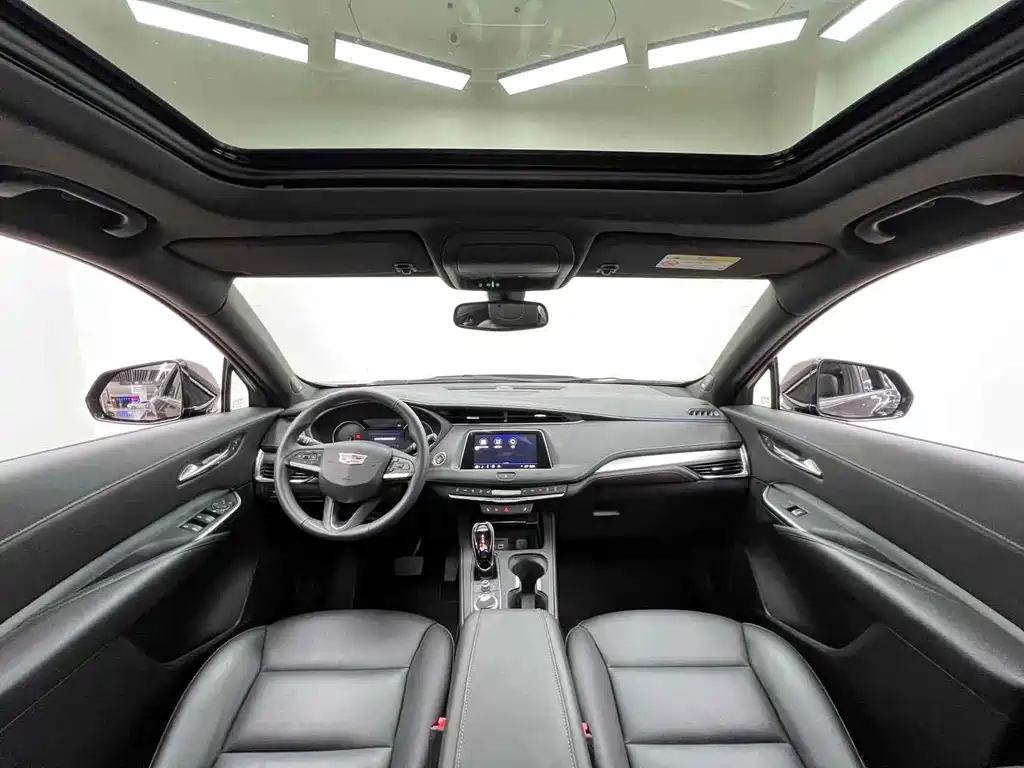 CADILLAC XT4 2021