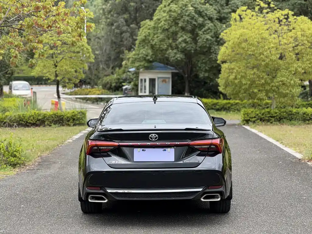 TOYOTA AVALON 2024