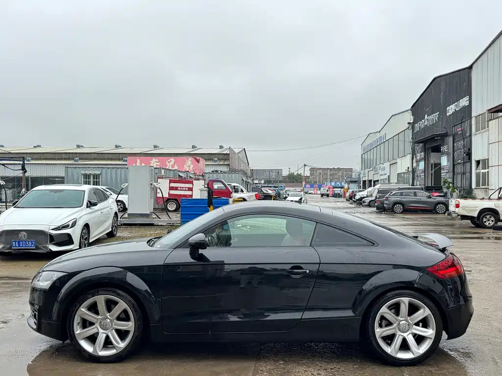 AUDI TT 2011