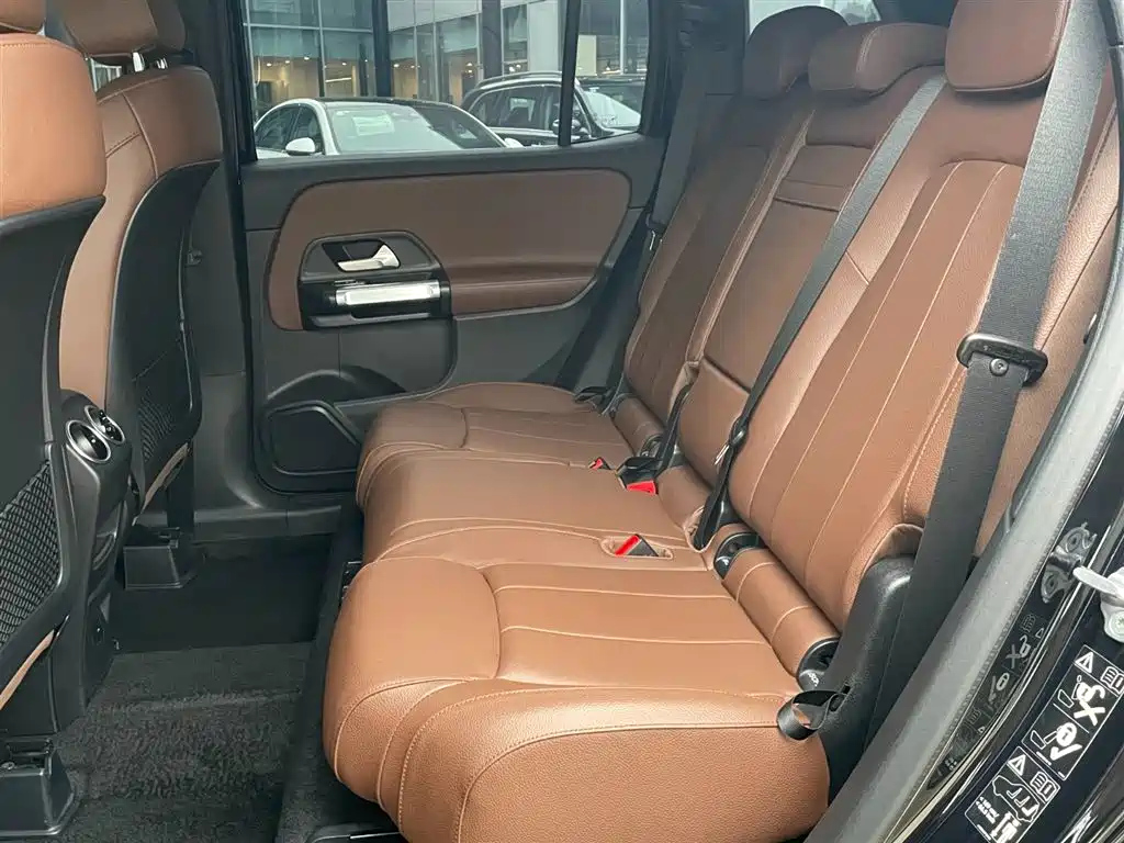 MERCEDES BENZ GLB 2023