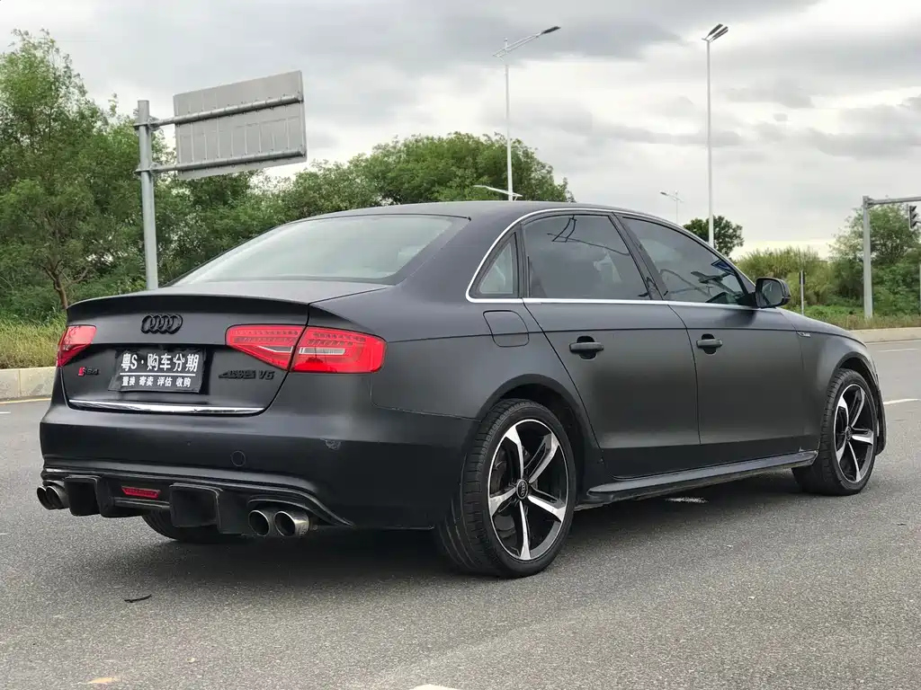 AUDI A4L 2012