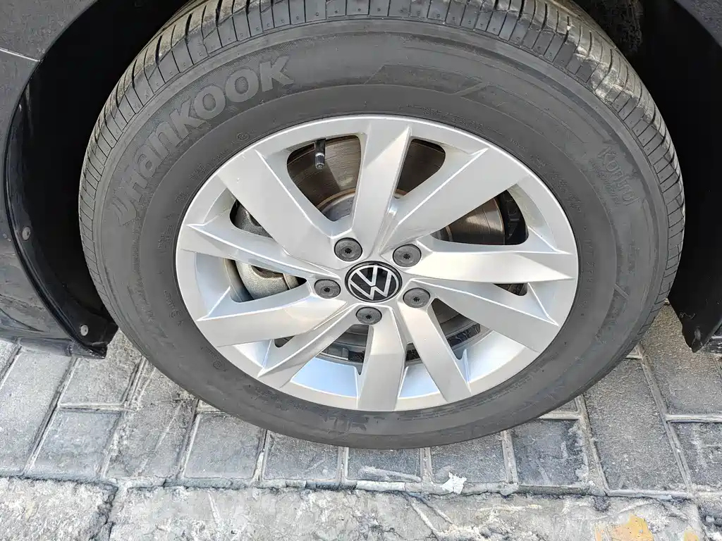 VOLKSWAGEN PASSAT 2021