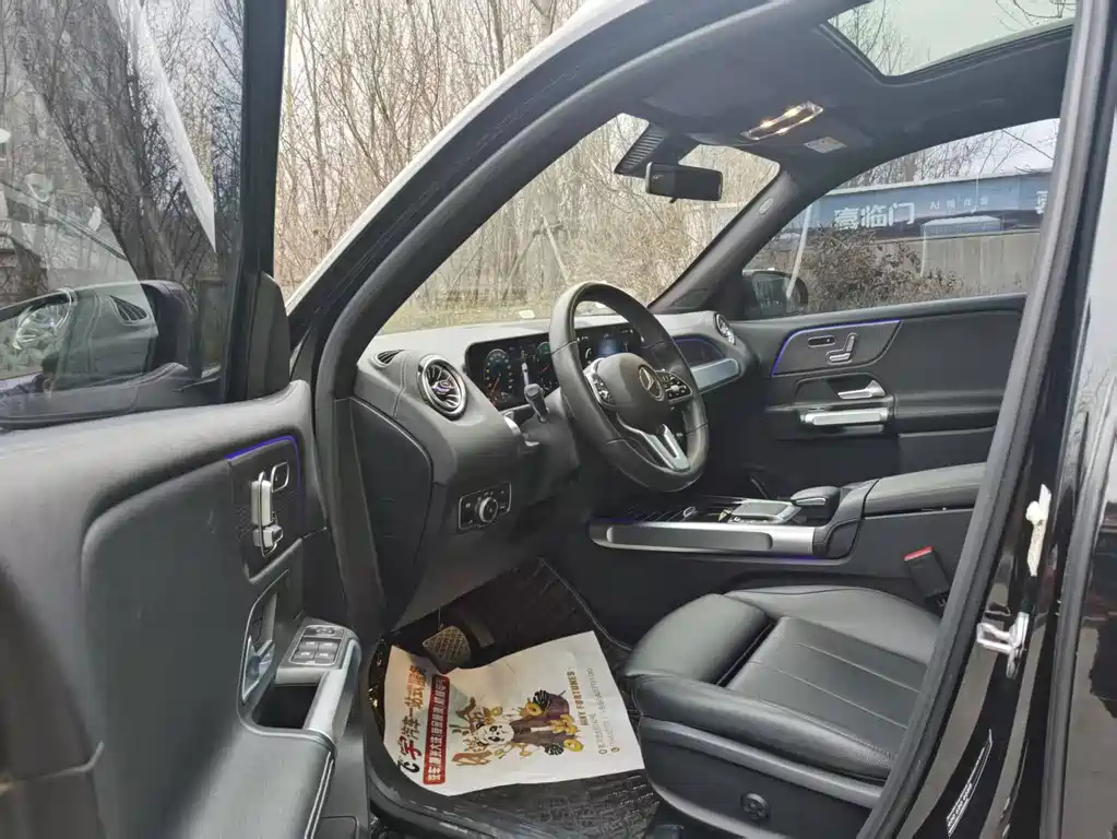 MERCEDES BENZ GLB 2021