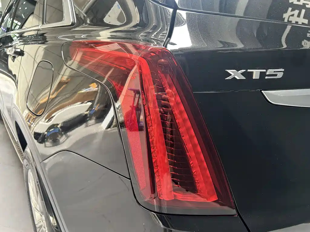 CADILLAC XT5 2020