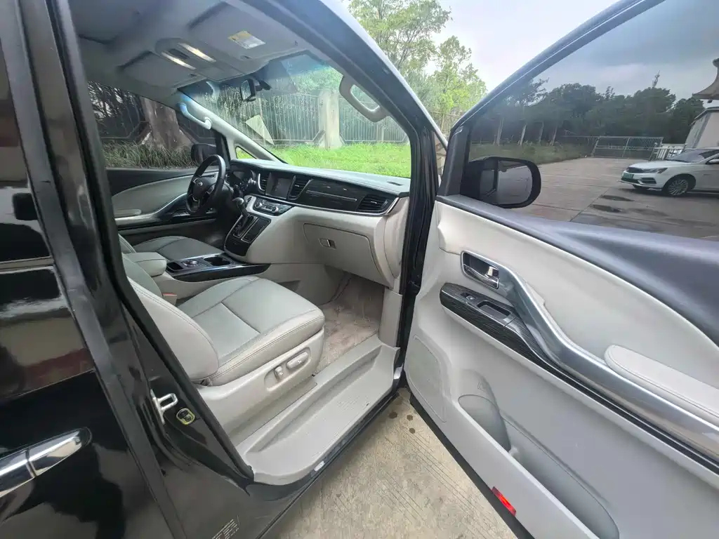 JAC REFINE M6 2018