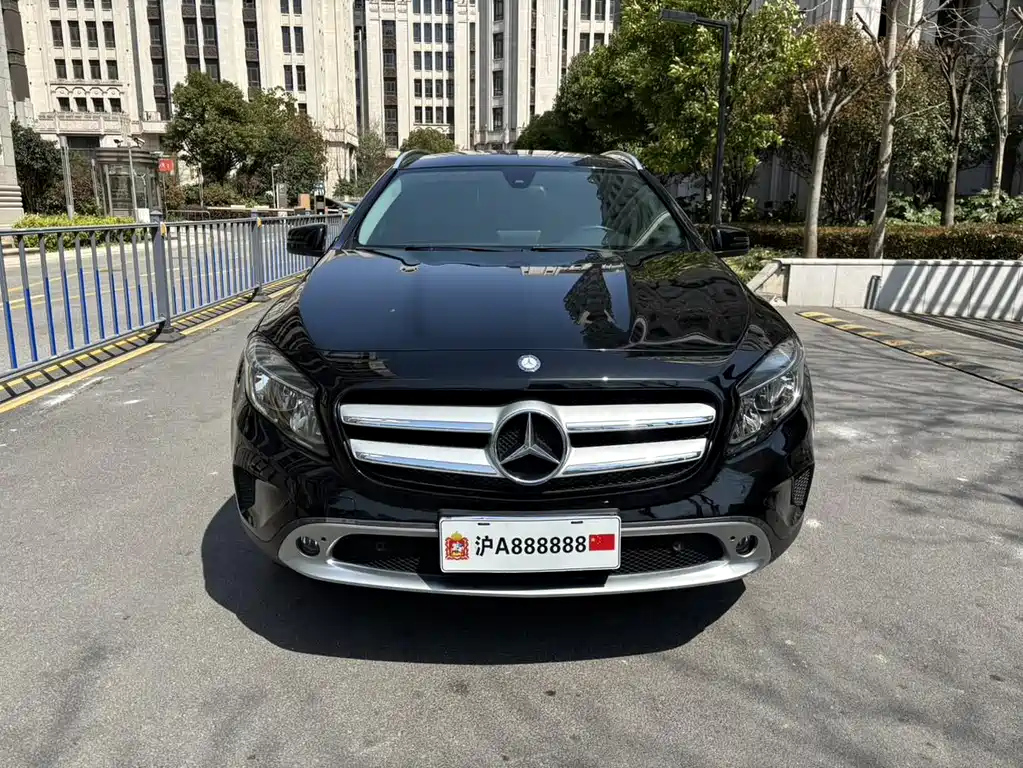 MERCEDES BENZ GLA 2016