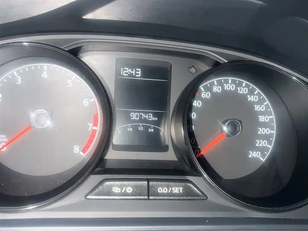 VOLKSWAGEN LAVIDA 2017